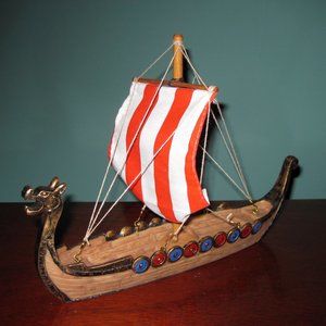 Ship Model of a DRAGON VIKING SHIP w/Cloth Sail and Wooden Mast- Assembled.